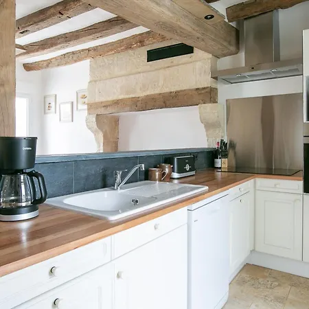 Holiday home Maison De Marcelline - Pour 10p Maison Climatisee